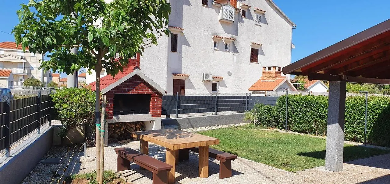 Holiday Home Gabriela Sukošan Chorwacja